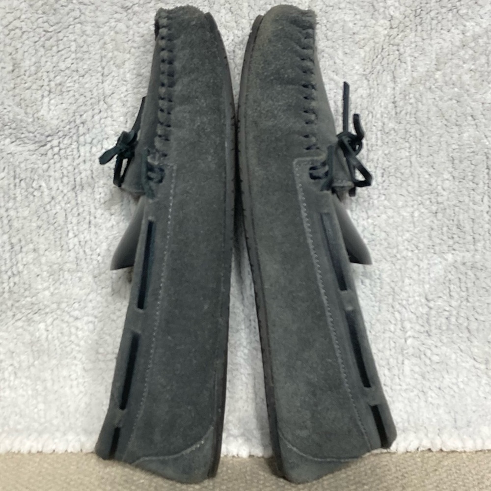 Minnetonka Womens Grey Suede Leather Faux Fur Lined Moccasins Shoes Size US 10 M - Picture 7 of 11